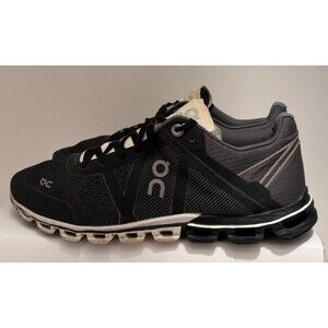 On Cloud Women’s 7